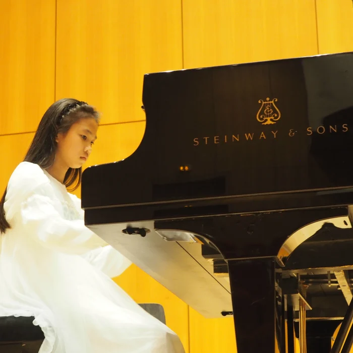 Sharon Peng, 钢琴